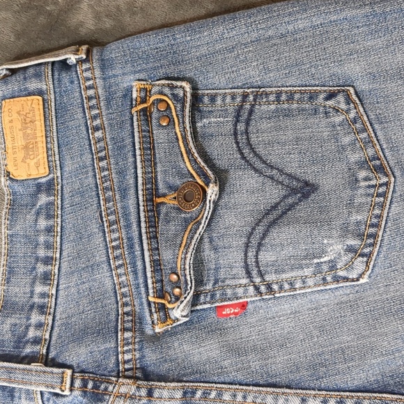 Levi’s 515 Boot Cut Embellished Pocket  Regular women's jeans size 6 - Picture 4 of 9